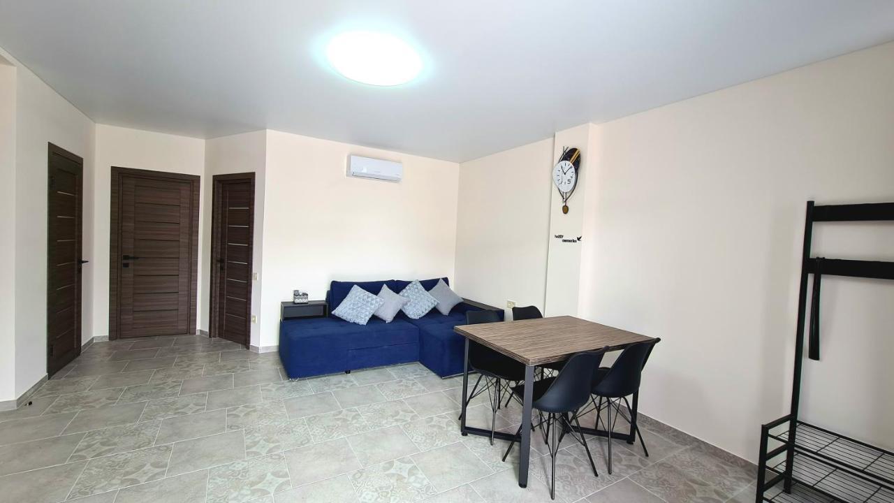 Apartment Bugaz Gold біля моря Karolino-Buhaz