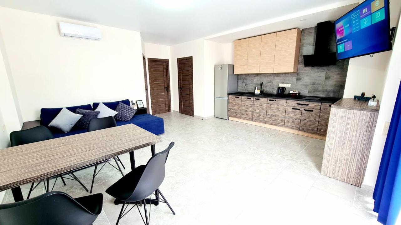 Bugaz Gold біля моря Apartment Karolino-Buhaz